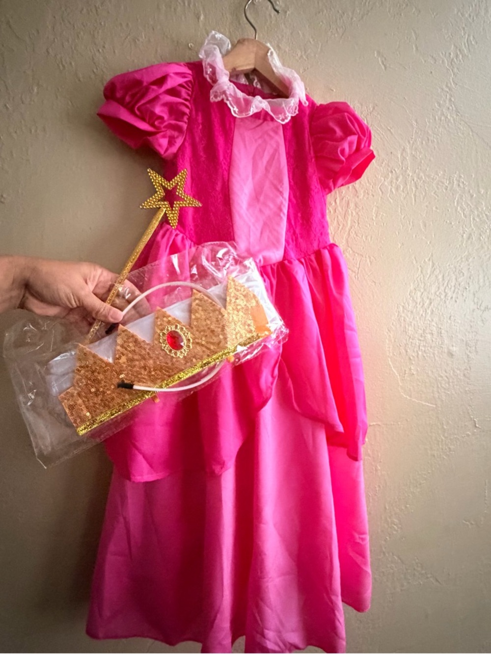 Girls' Pink Princess Costume Dress with Crown& Gloves, no blue brooch included. - Picture 2 of 7